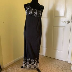 BCBG Maxazria maxi blk dress with detail neck/hem